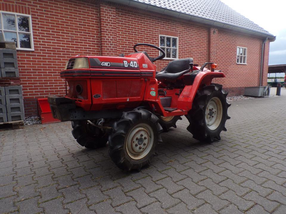 Kleintraktor Kubota B-40 - Мини трактор: слика 1 Kleintraktor Kubota B-40 - Мини трактор: слика 1