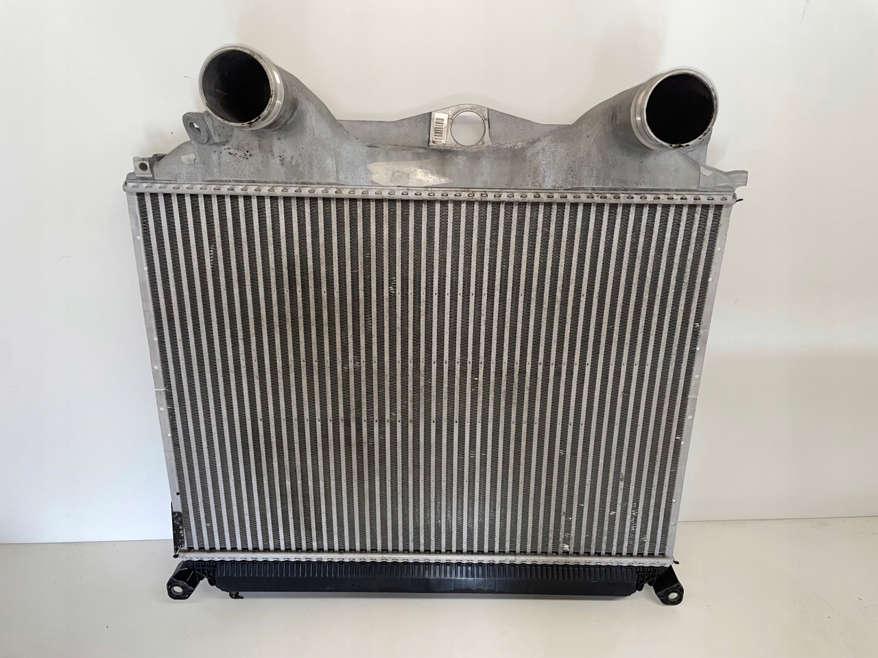 CHŁODNICA INTERCOLLER INTERKULER MAN TGS TGA - Интеркулер за Камион: слика 2 CHŁODNICA INTERCOLLER INTERKULER MAN TGS TGA - Интеркулер за Камион: слика 2