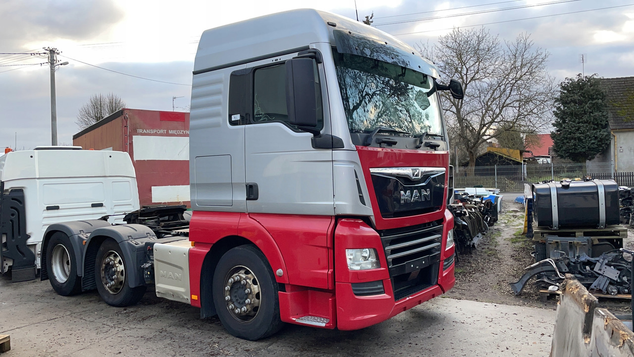 GOŁA KABINA MAN TGX XLX 2019 ROK LIFT ŚRODEK BEŻOWY EURO 6 - Кабина за Камион: слика 2 GOŁA KABINA MAN TGX XLX 2019 ROK LIFT ŚRODEK BEŻOWY EURO 6 - Кабина за Камион: слика 2