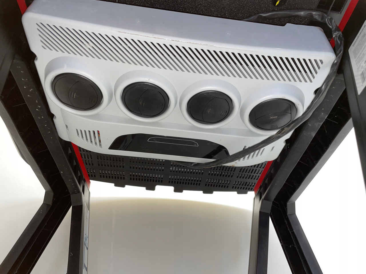 KLIMATYZACJA POSTOJOWA SLIM SCANIA NTG MC2358116 - Компресор на клима уред за Камион: слика 5 KLIMATYZACJA POSTOJOWA SLIM SCANIA NTG MC2358116 - Компресор на клима уред за Камион: слика 5