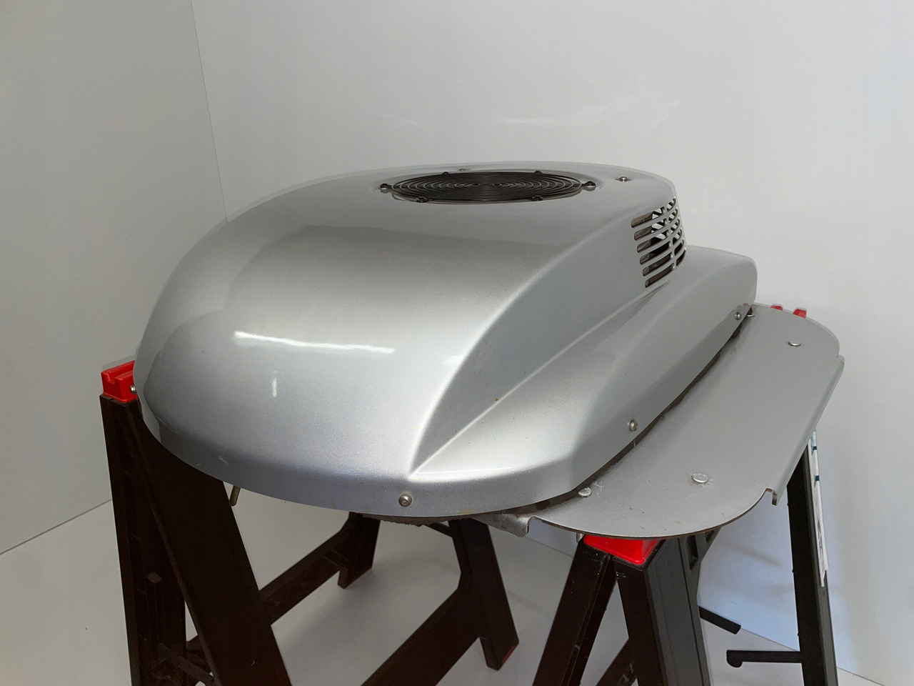 KLIMATYZACJA POSTOJOWA WAECO CA800 MAN SCANIA VOLVO DAF CA-0800-DC - Компресор на клима уред за Камион: слика 4 KLIMATYZACJA POSTOJOWA WAECO CA800 MAN SCANIA VOLVO DAF CA-0800-DC - Компресор на клима уред за Камион: слика 4