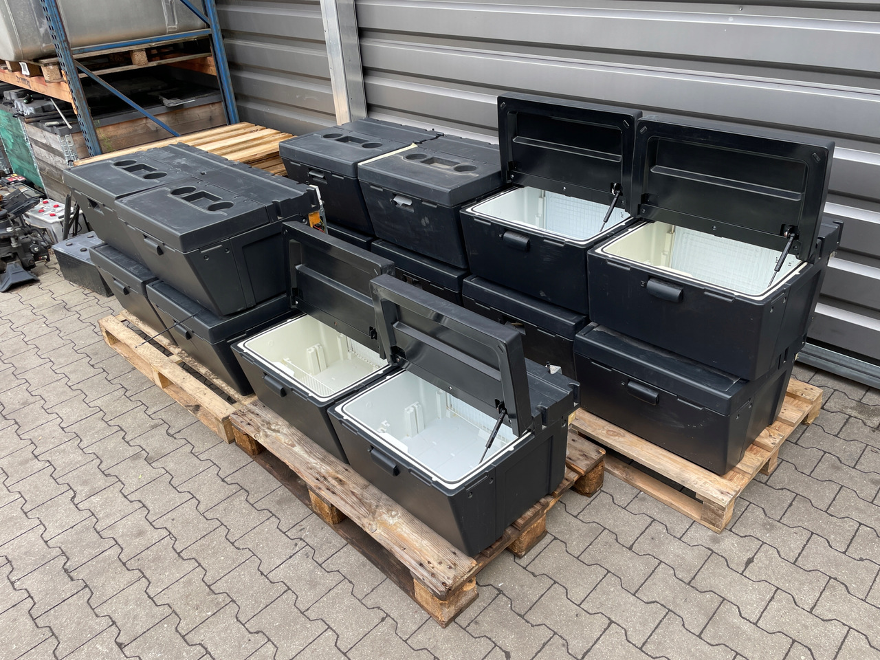 LODÓWKA IVECO HI-WAY HI WAY STRALIS - Кабина и ентериер за Камион: слика 4 LODÓWKA IVECO HI-WAY HI WAY STRALIS - Кабина и ентериер за Камион: слика 4