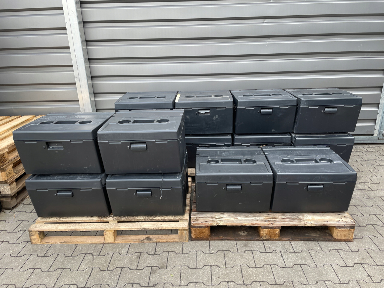 LODÓWKA IVECO HI-WAY HI WAY STRALIS - Кабина и ентериер за Камион: слика 2 LODÓWKA IVECO HI-WAY HI WAY STRALIS - Кабина и ентериер за Камион: слика 2