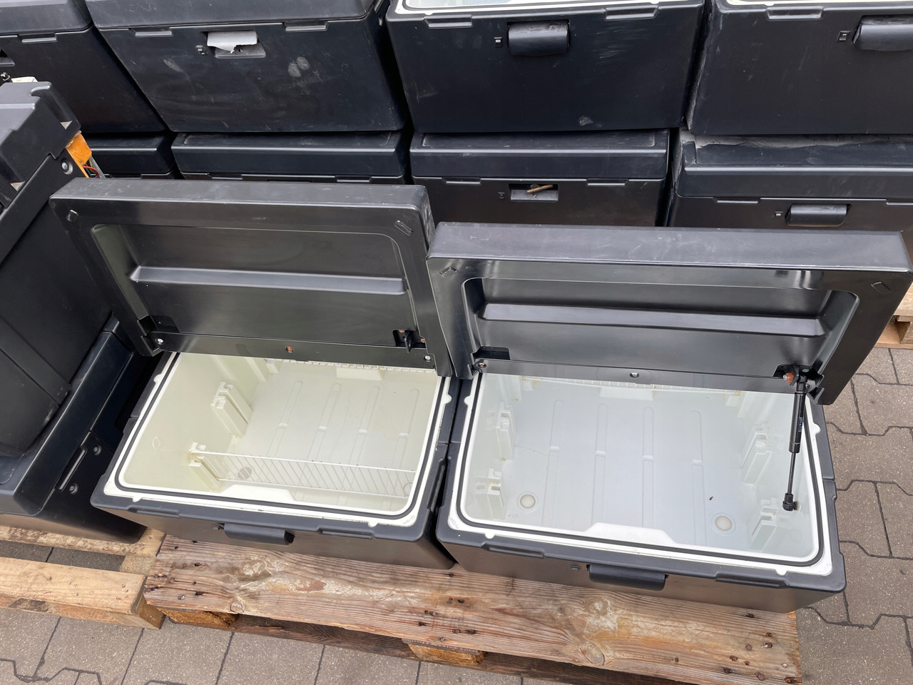 LODÓWKA IVECO HI-WAY HI WAY STRALIS - Кабина и ентериер за Камион: слика 5 LODÓWKA IVECO HI-WAY HI WAY STRALIS - Кабина и ентериер за Камион: слика 5