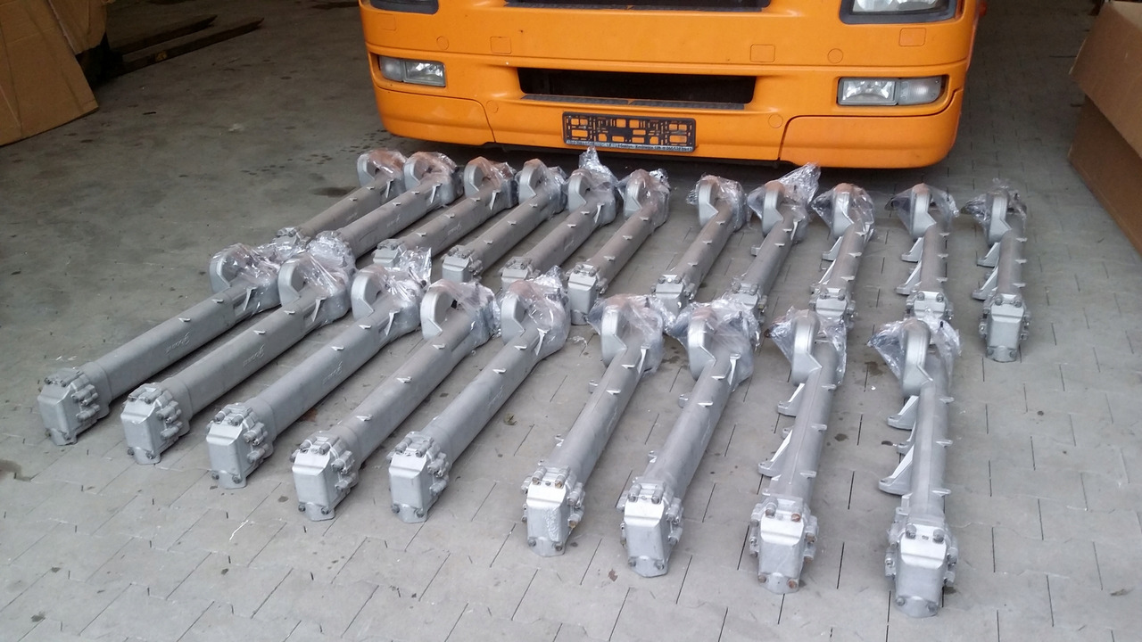 MAN F2000 TGA EGR TGX RECYRKULATOR D20,D26,D28 - Ладилник EGR за Камион: слика 1 MAN F2000 TGA EGR TGX RECYRKULATOR D20,D26,D28 - Ладилник EGR за Камион: слика 1