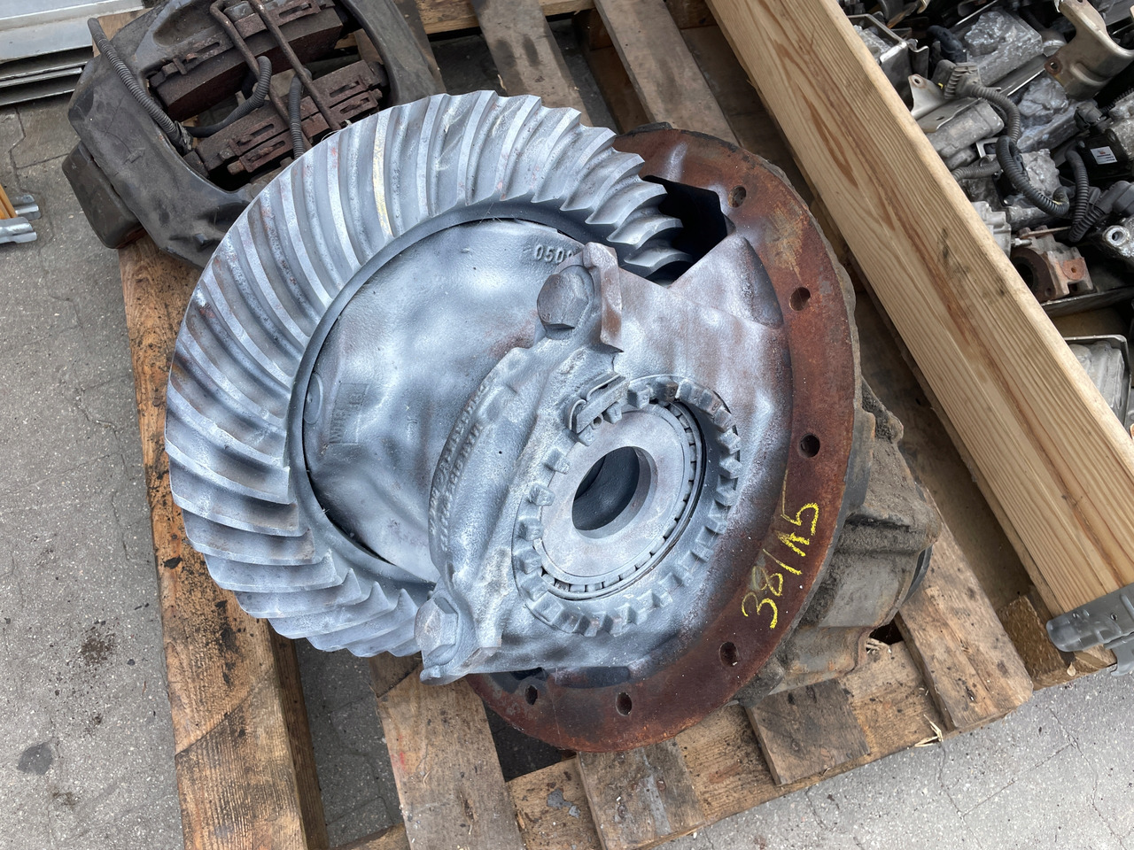 MAN TGX TGS TGA WKŁAD DYFERENCJAŁ MOSTU DYFER 38:15, 81350106301 - Задна оска за Камион: слика 4 MAN TGX TGS TGA WKŁAD DYFERENCJAŁ MOSTU DYFER 38:15, 81350106301 - Задна оска за Камион: слика 4