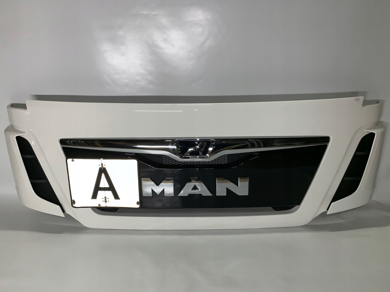 MASKA ATRAPA MAN TGS EURO 6 LIFT 975 - Хауба за Камион: слика 1 MASKA ATRAPA MAN TGS EURO 6 LIFT 975 - Хауба за Камион: слика 1