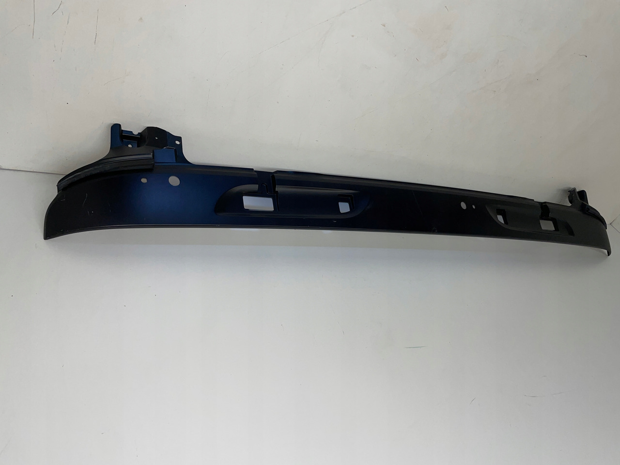 PODSZYBIE OSŁONA MASKOWNICA DAF CF 1980795 - Ветробранско стакло за Камион: слика 3 PODSZYBIE OSŁONA MASKOWNICA DAF CF 1980795 - Ветробранско стакло за Камион: слика 3