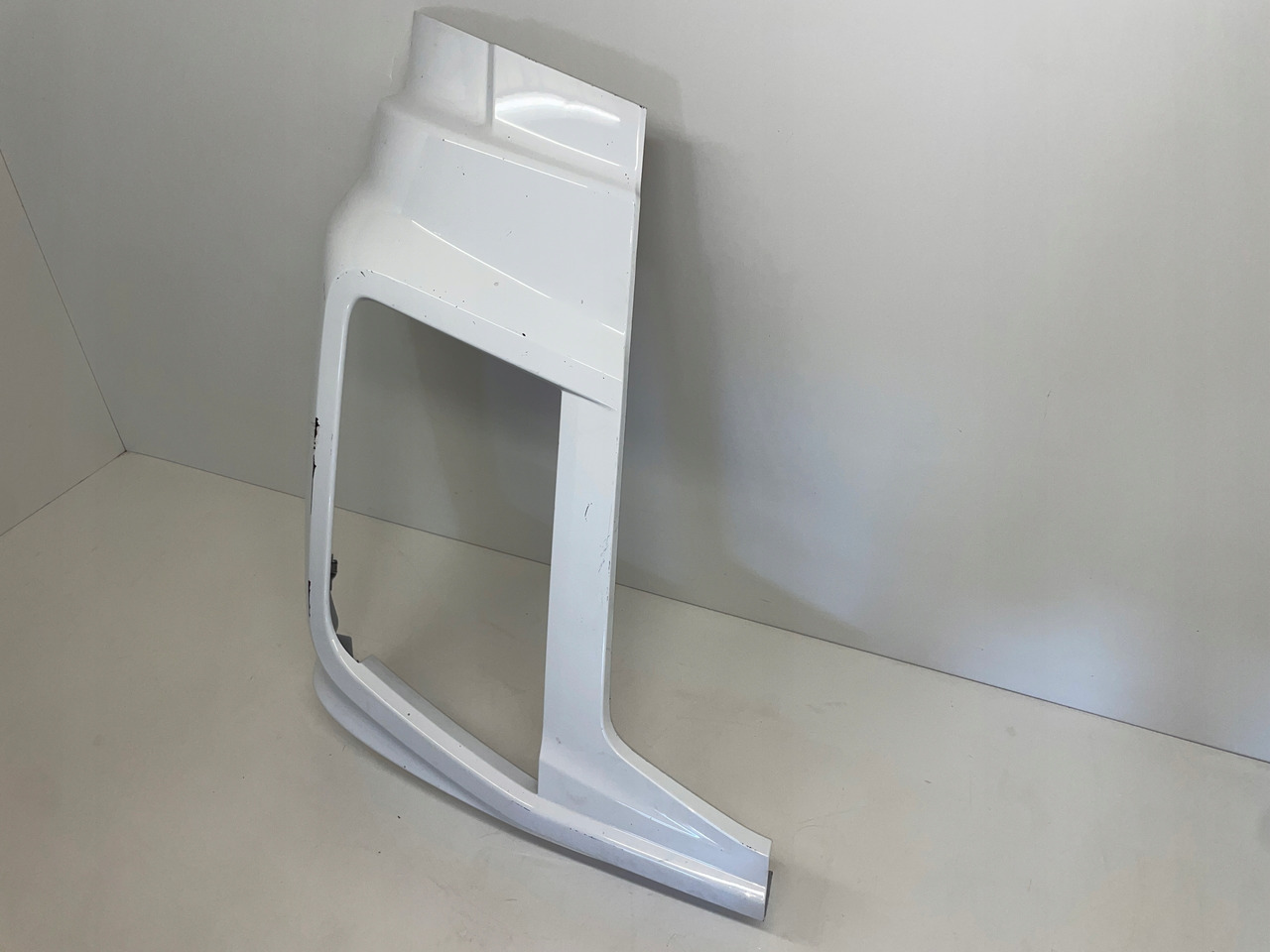 PRAWA OSŁONA OKULAR ZDERZAK FORD F-MAX JC46-17E950-A - Браник за Камион: слика 3 PRAWA OSŁONA OKULAR ZDERZAK FORD F-MAX JC46-17E950-A - Браник за Камион: слика 3