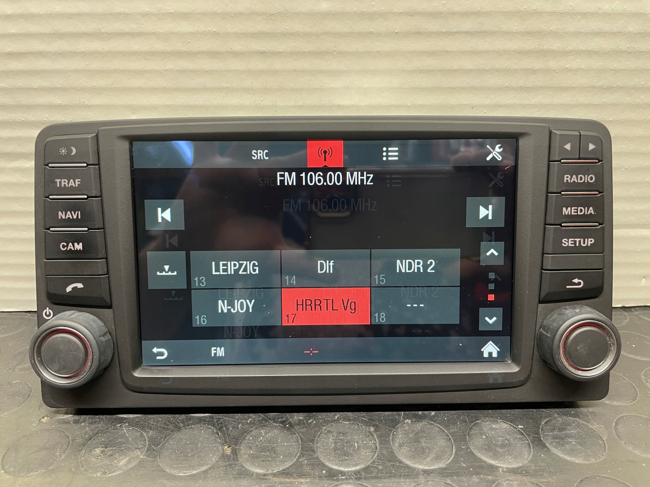 RADIO NAWIGACJA MAN TGS TGX EURO 6 81281006050 81281006043 - Систем за навигација за Камион: слика 4 RADIO NAWIGACJA MAN TGS TGX EURO 6 81281006050 81281006043 - Систем за навигација за Камион: слика 4