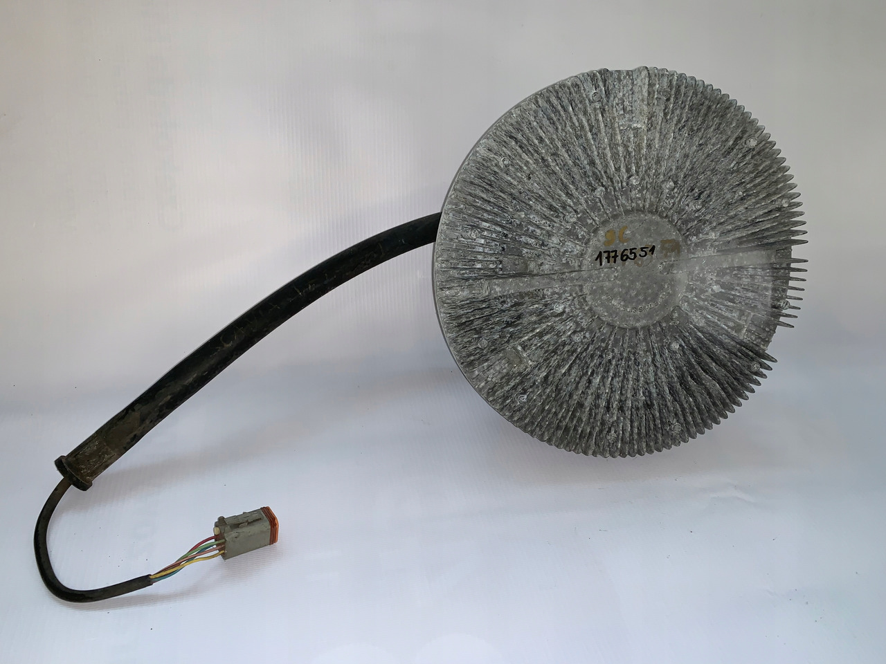 SPRZĘGŁO WISKOTYCZNE WISCOZA WISKOZA SCANIA R DC13 - Фен за Камион: слика 1 SPRZĘGŁO WISKOTYCZNE WISCOZA WISKOZA SCANIA R DC13 - Фен за Камион: слика 1