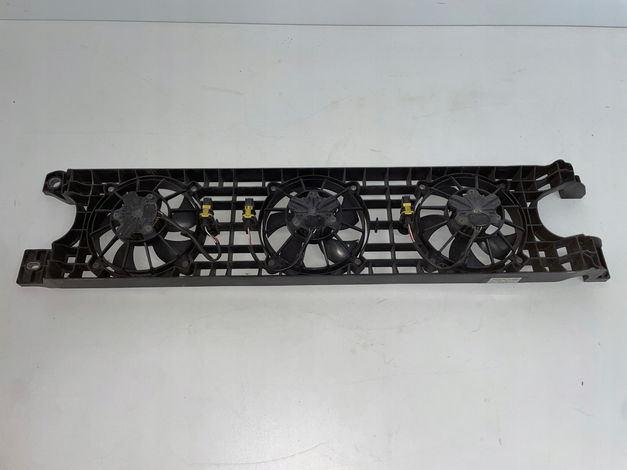 WENTYLATOR CHŁODNICY KLIMATYZACJI MAN TGX TGS 3 TG3 81619306103 - Греење/ Вентилација за Камион: слика 1 WENTYLATOR CHŁODNICY KLIMATYZACJI MAN TGX TGS 3 TG3 81619306103 - Греење/ Вентилација за Камион: слика 1