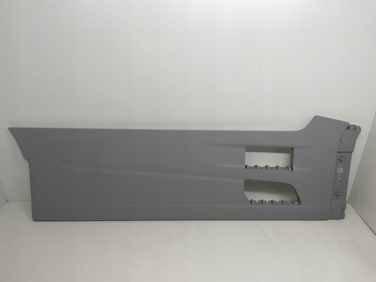 ZABUDOWA MIĘDZYOSIOWA SPOILER FORD F-MAX F MAX - Аеродинамика/ Спојлер за Камион: слика 1 ZABUDOWA MIĘDZYOSIOWA SPOILER FORD F-MAX F MAX - Аеродинамика/ Спојлер за Камион: слика 1