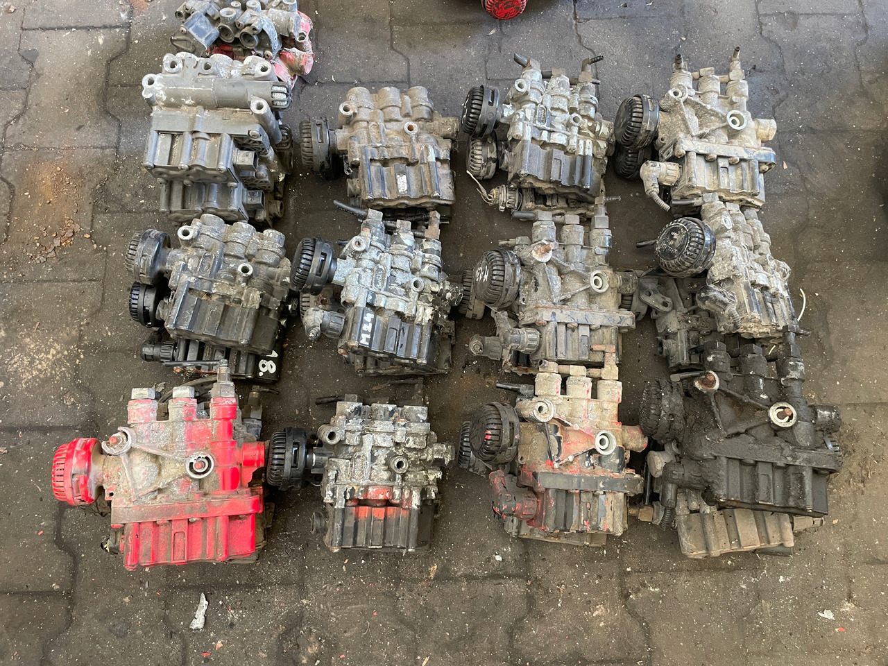 ZAWÓR PODUSZEK ECAS MAN TGA TGX TGS 4729000550 - Воздушна суспензија за Камион: слика 4 ZAWÓR PODUSZEK ECAS MAN TGA TGX TGS 4729000550 - Воздушна суспензија за Камион: слика 4