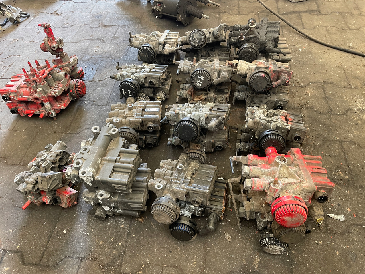 ZAWÓR PODUSZEK ECAS MAN TGA TGX TGS 4729000550 - Воздушна суспензија за Камион: слика 5 ZAWÓR PODUSZEK ECAS MAN TGA TGX TGS 4729000550 - Воздушна суспензија за Камион: слика 5