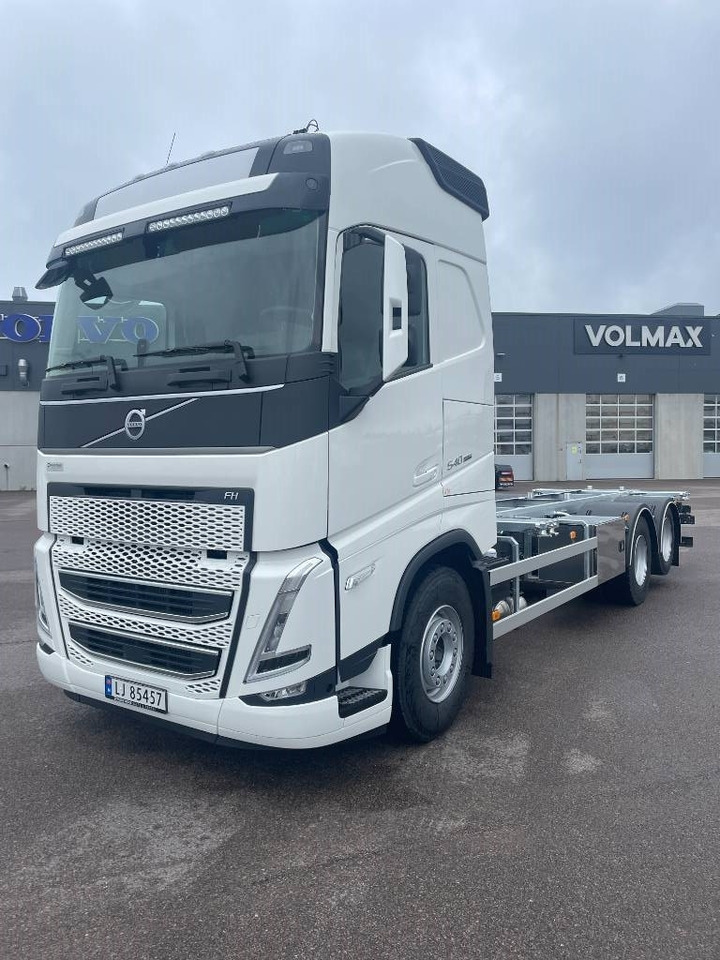 Volvo FH540 Containerbil - Levering omgående  - Транспортер на контејнер/ Камион со променливо тело: слика 4 Volvo FH540 Containerbil - Levering omgående  - Транспортер на контејнер/ Камион со променливо тело: слика 4