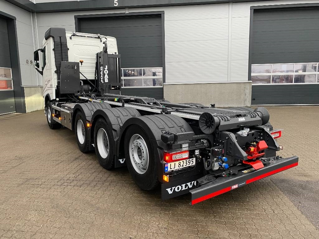 Volvo FH540 Tridem  - Камион со кука за подигање: слика 3 Volvo FH540 Tridem  - Камион со кука за подигање: слика 3