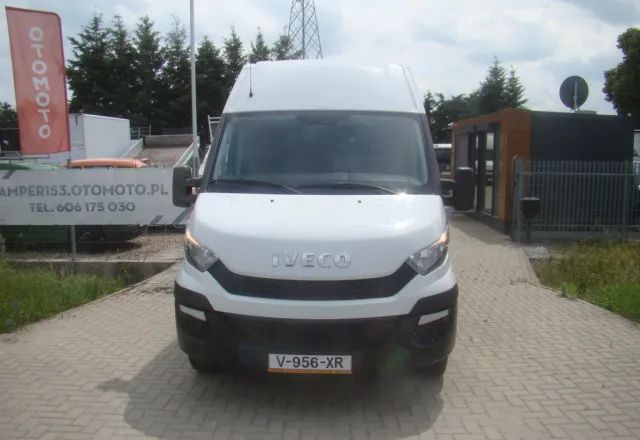 Iveco DAILY 35 C 15 MAXI BLIŹNIAKI 3.5T - Товарно комбе: слика 3 Iveco DAILY 35 C 15 MAXI BLIŹNIAKI 3.5T - Товарно комбе: слика 3