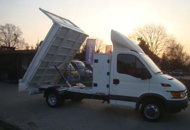 Iveco DAILY 40 C 12 - Комби кипер: слика 4 Iveco DAILY 40 C 12 - Комби кипер: слика 4