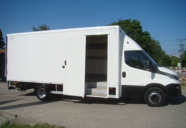 Iveco DAILY 70 C 18 3.0TDI 5.45M WINDA 1000KG - Камион сандучар: слика 4 Iveco DAILY 70 C 18 3.0TDI 5.45M WINDA 1000KG - Камион сандучар: слика 4