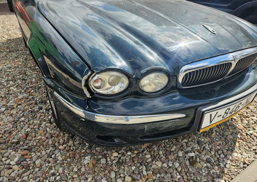 - Автомобил: слика 1 - Автомобил: слика 1