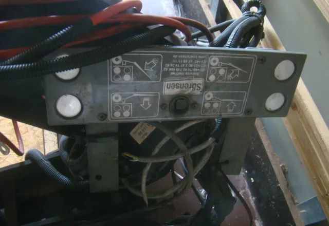 WINDA 750KG ZDIĘTA Z IVECO 2016R PASUJE NA KAŻDE AUTO - Резервни делови: слика 4 WINDA 750KG ZDIĘTA Z IVECO 2016R PASUJE NA KAŻDE AUTO - Резервни делови: слика 4