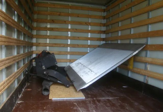 WINDA 750KG ZDIĘTA Z IVECO 2016R PASUJE NA KAŻDE AUTO - Каросерија и екстериер: слика 1 WINDA 750KG ZDIĘTA Z IVECO 2016R PASUJE NA KAŻDE AUTO - Каросерија и екстериер: слика 1