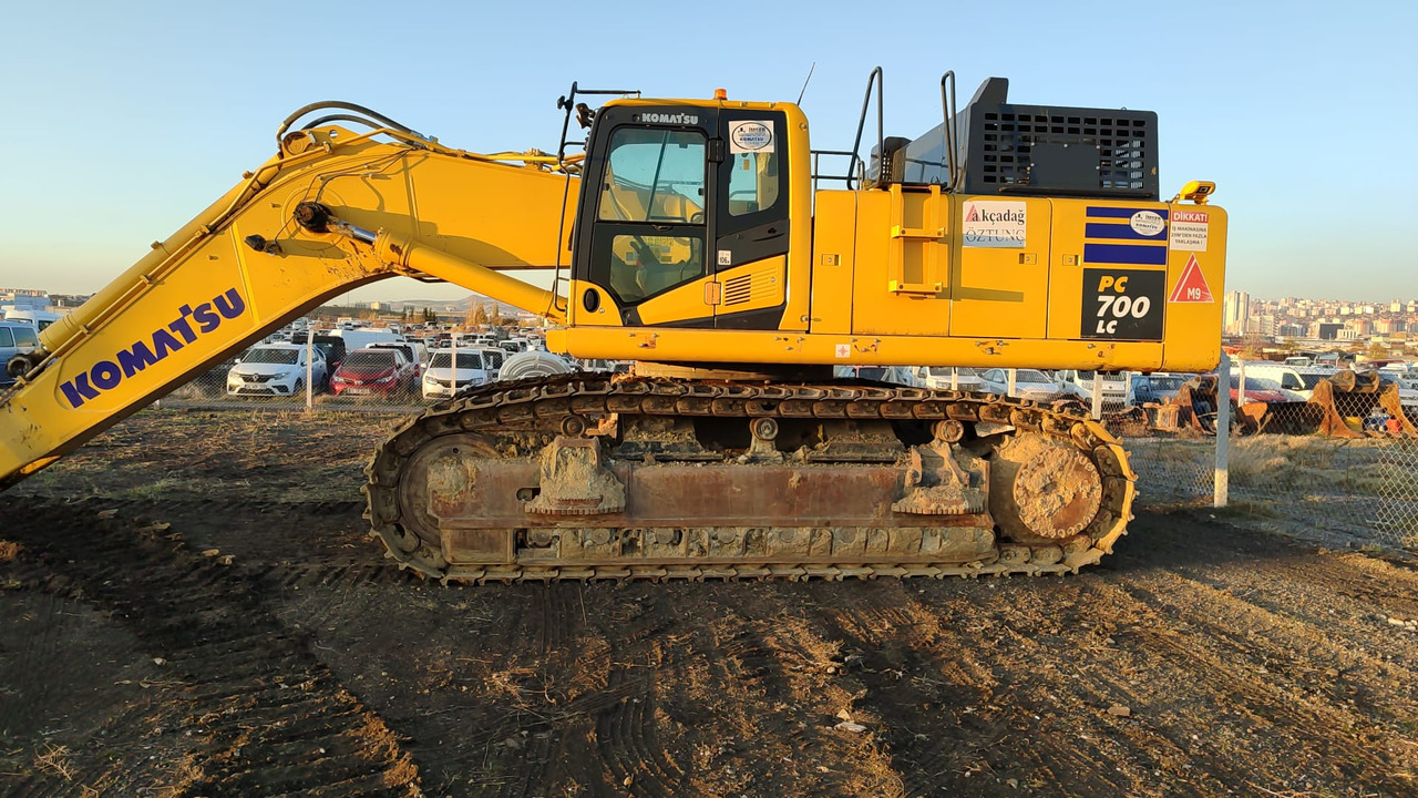 KOMATSU PC700 - Градежна машина: слика 1 KOMATSU PC700 - Градежна машина: слика 1