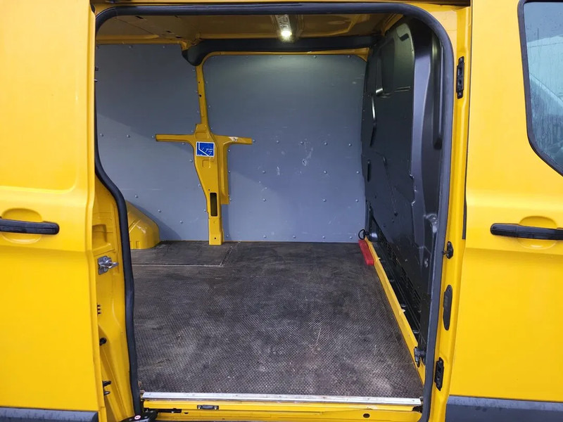 Ford Transit Custom - Мало комбе: слика 5 Ford Transit Custom - Мало комбе: слика 5