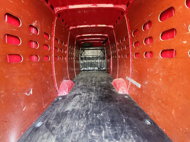 Iveco Daily 35S12 - Товарно комбе, Комби со двојна кабина: слика 5 Iveco Daily 35S12 - Товарно комбе, Комби со двојна кабина: слика 5