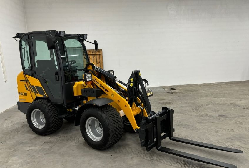 Schäffer 2430 HD - Компактен натоварувач со гасеници: слика 2 Schäffer 2430 HD - Компактен натоварувач со гасеници: слика 2