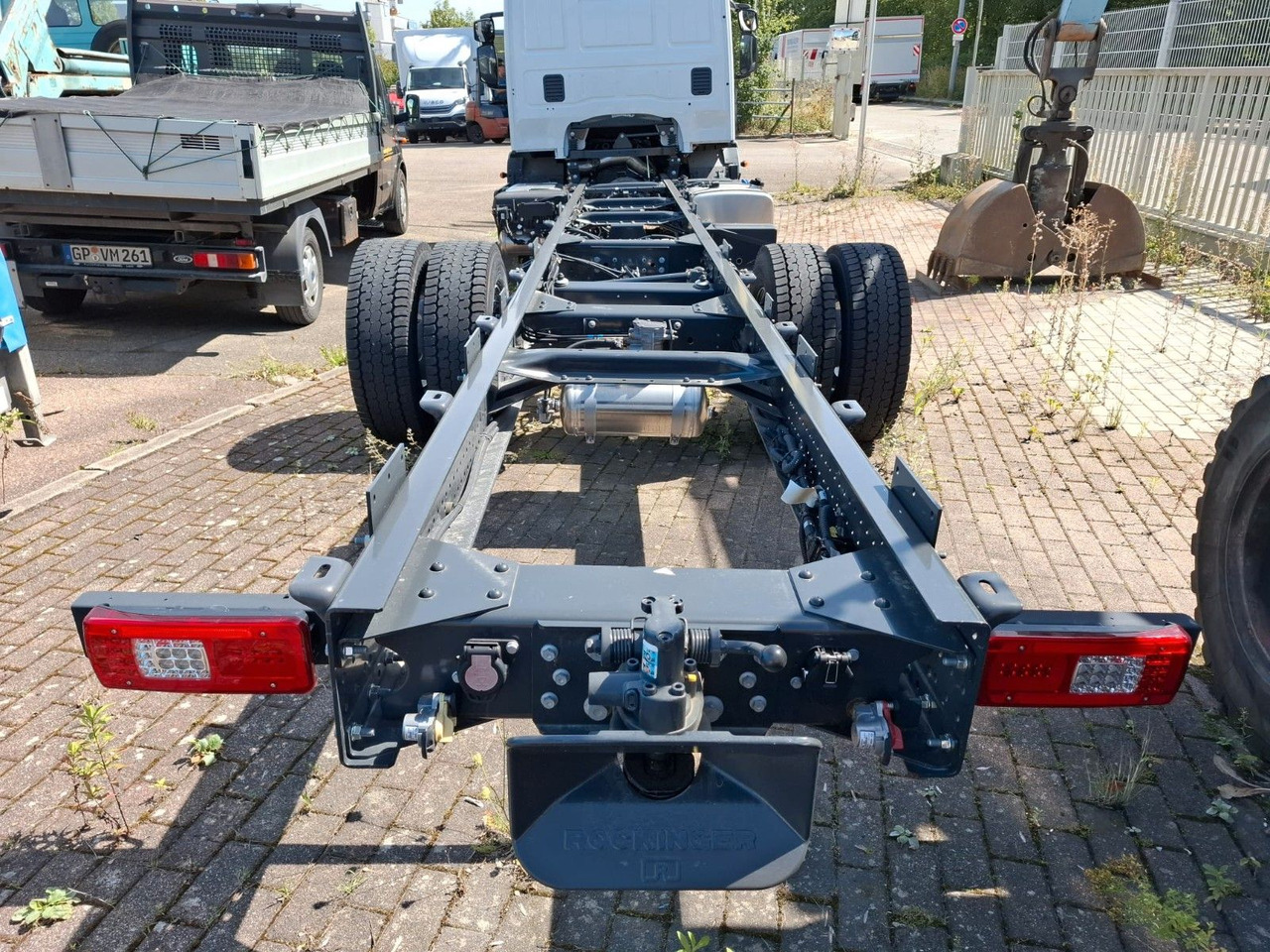 Iveco ML 140-280 FFH, Fahrgestell, Luft, Klima, ... - Камион со кабинска шасија: слика 2 Iveco ML 140-280 FFH, Fahrgestell, Luft, Klima, ... - Камион со кабинска шасија: слика 2