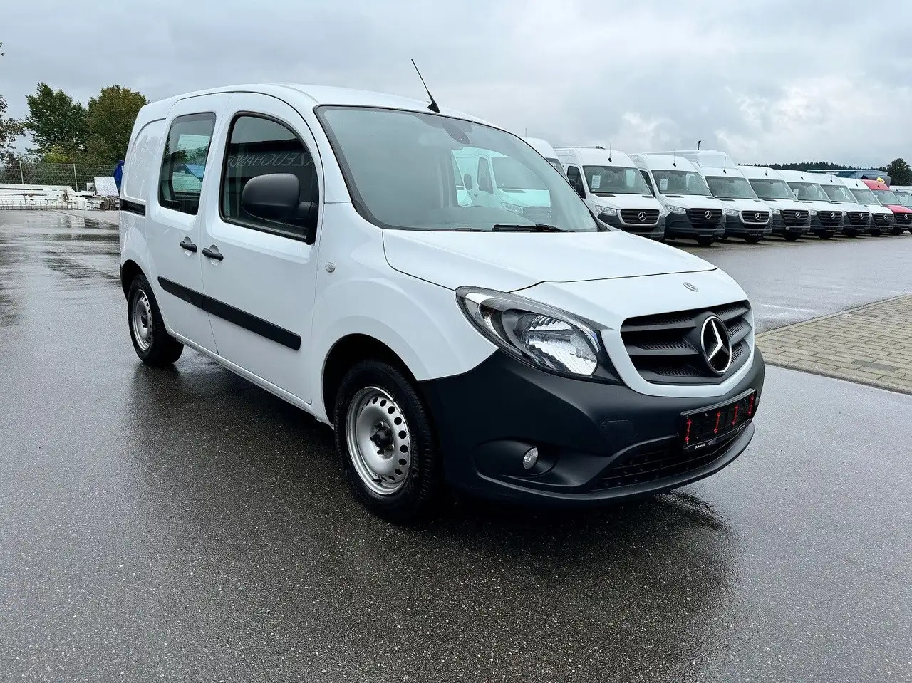 Mercedes-Benz Citan 111 CDI Lang Klima AHK - Товарно комбе: слика 2 Mercedes-Benz Citan 111 CDI Lang Klima AHK - Товарно комбе: слика 2