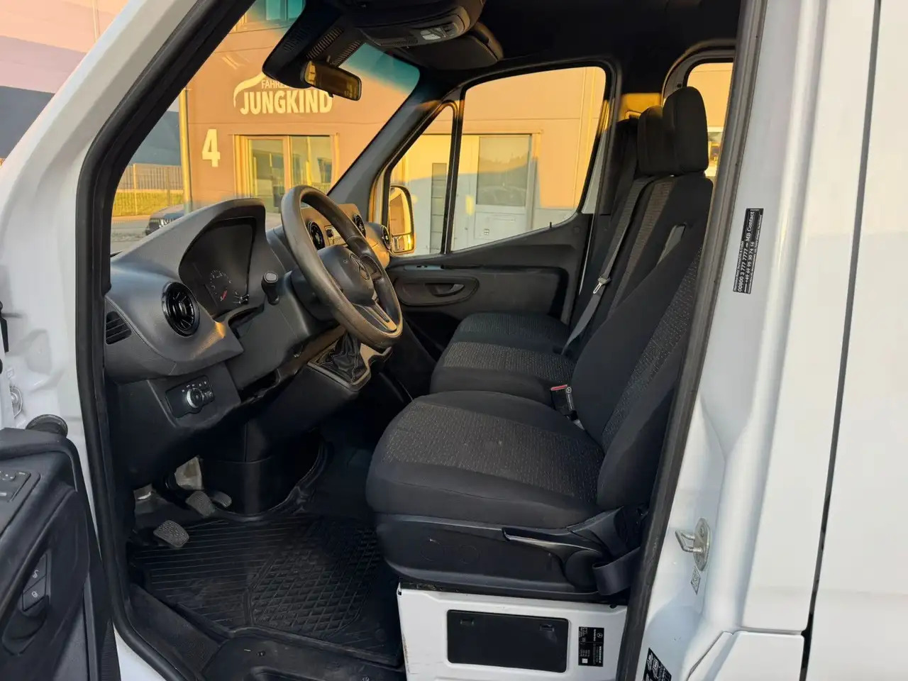 Mercedes-Benz Sprinter 317 CDI Lang DoKa Pritsche AHK 3,5t - Комбе со отворен сандак, Комби со двојна кабина: слика 3 Mercedes-Benz Sprinter 317 CDI Lang DoKa Pritsche AHK 3,5t - Комбе со отворен сандак, Комби со двојна кабина: слика 3