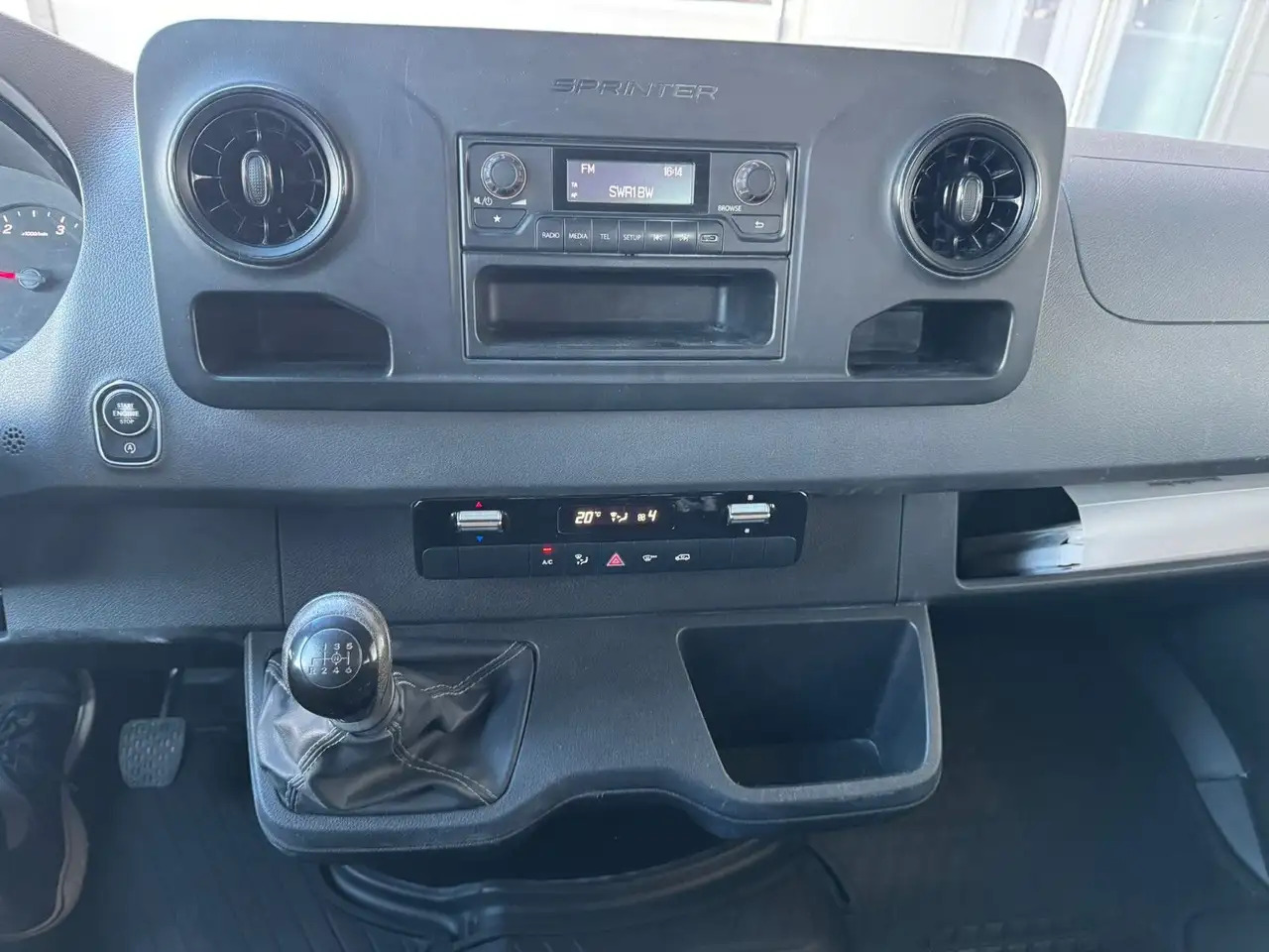 Mercedes-Benz Sprinter 317 CDI Lang DoKa Pritsche AHK 3,5t - Комбе со отворен сандак, Комби со двојна кабина: слика 5 Mercedes-Benz Sprinter 317 CDI Lang DoKa Pritsche AHK 3,5t - Комбе со отворен сандак, Комби со двојна кабина: слика 5