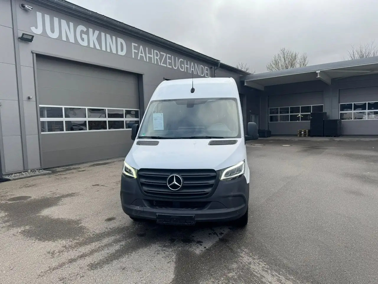 Mercedes-Benz Sprinter 317 CDI Maxi Lang LED MBUX Klima - Товарно комбе: слика 2 Mercedes-Benz Sprinter 317 CDI Maxi Lang LED MBUX Klima - Товарно комбе: слика 2