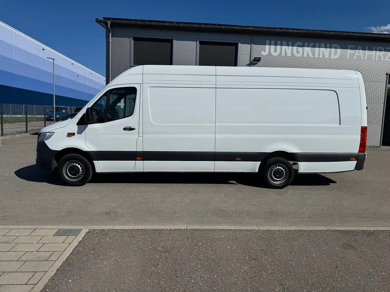 Mercedes-Benz Sprinter 317 CDI Maxi Lang XXL Extralang MBUX - Товарно комбе: слика 3 Mercedes-Benz Sprinter 317 CDI Maxi Lang XXL Extralang MBUX - Товарно комбе: слика 3