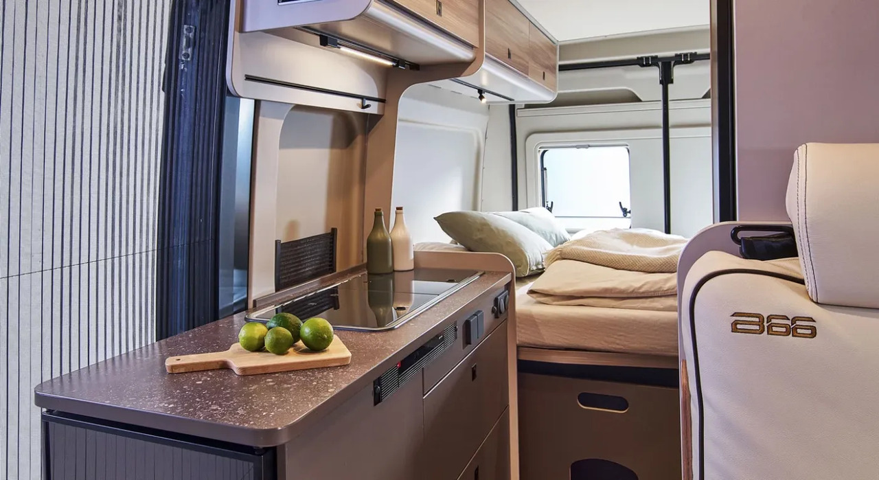 Bürstner B66 C 600 B 66 Voll ausgestattet - Кампер комбе: слика 3 Bürstner B66 C 600 B 66 Voll ausgestattet - Кампер комбе: слика 3