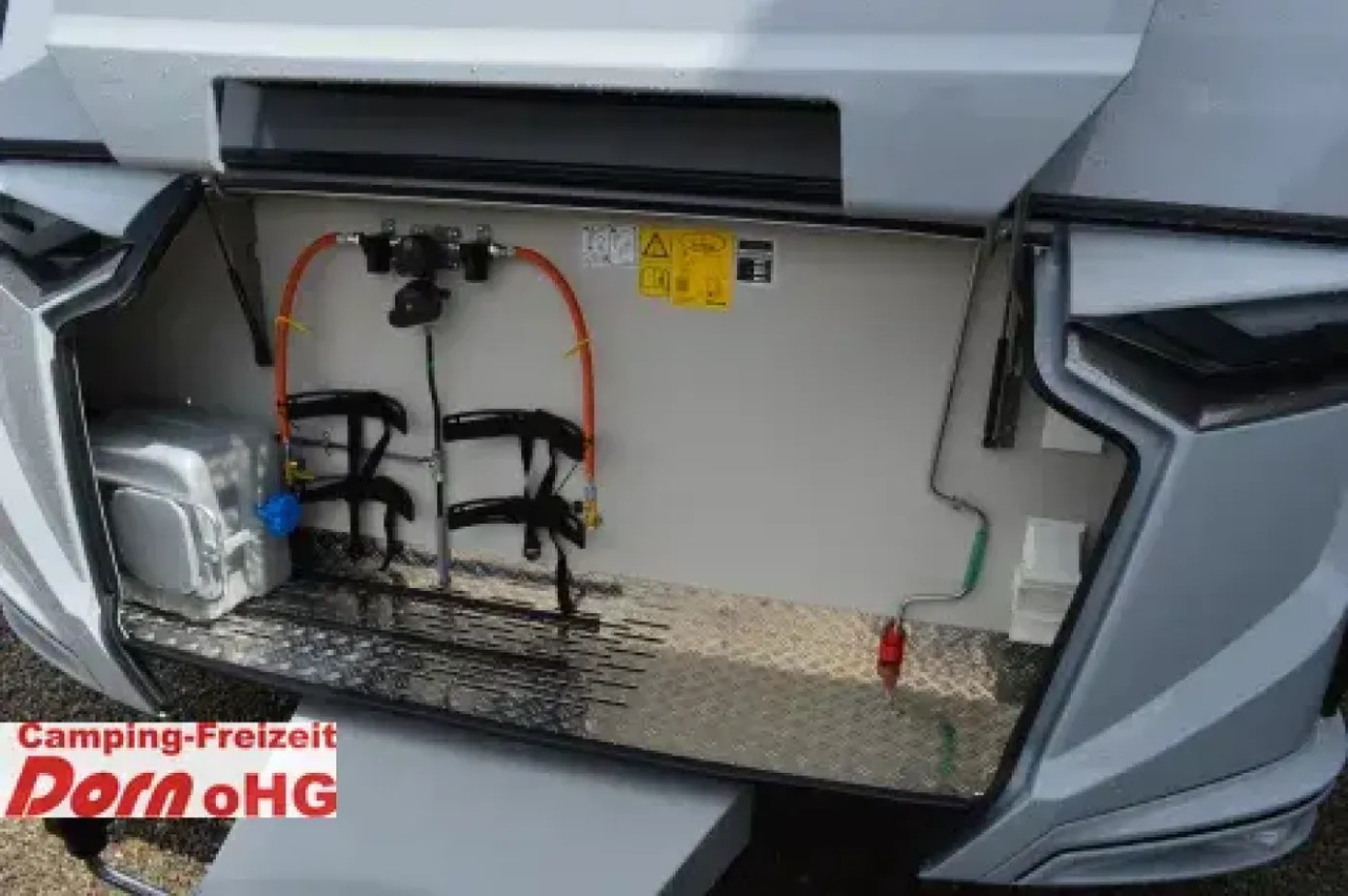 Камп приколка Wohnwagen Knaus Südwind 650 PXB 60 YEARS: слика 6 Камп приколка Wohnwagen Knaus Südwind 650 PXB 60 YEARS: слика 6