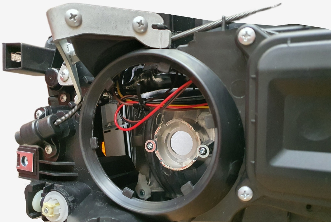 NOWY REFLEKTOR PRAWY SCANIA L,P,G,R,S - Предни светла за Камион: слика 4 NOWY REFLEKTOR PRAWY SCANIA L,P,G,R,S - Предни светла за Камион: слика 4