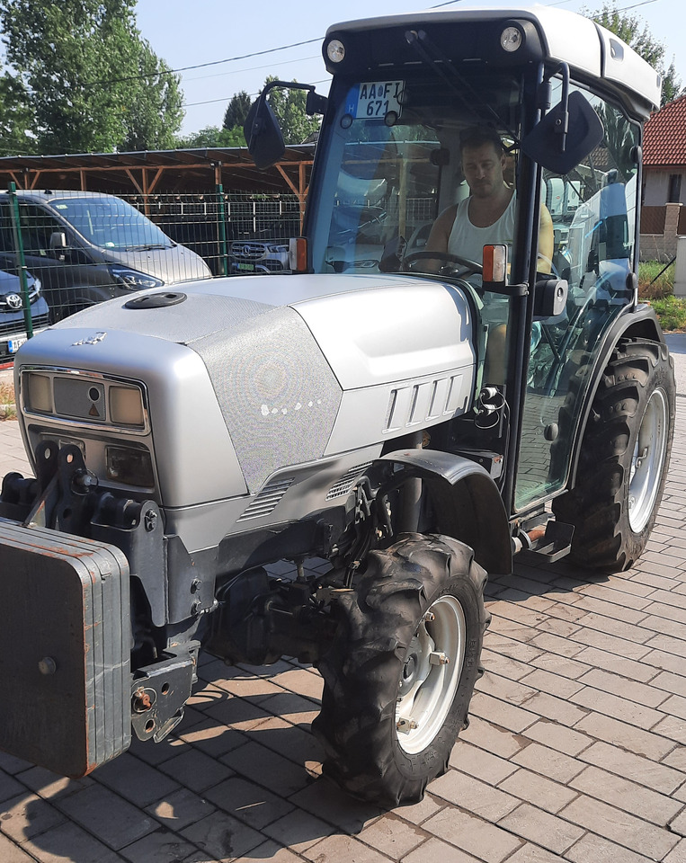 LAMBORGHINI RV90 Automatic - Земјоделска машина: слика 1 LAMBORGHINI RV90 Automatic - Земјоделска машина: слика 1