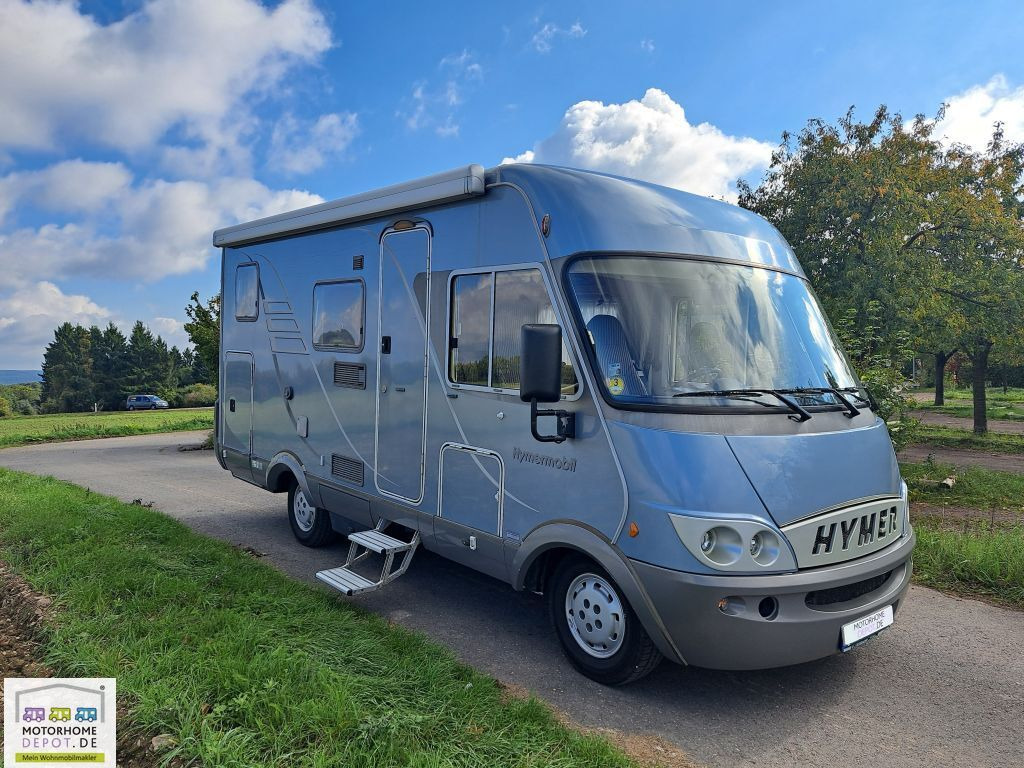 HYMER / ERIBA / HYMERCAR B-Klasse 504 Hubbett Solar Sog Markise - Интегриран кампер: слика 1 HYMER / ERIBA / HYMERCAR B-Klasse 504 Hubbett Solar Sog Markise - Интегриран кампер: слика 1