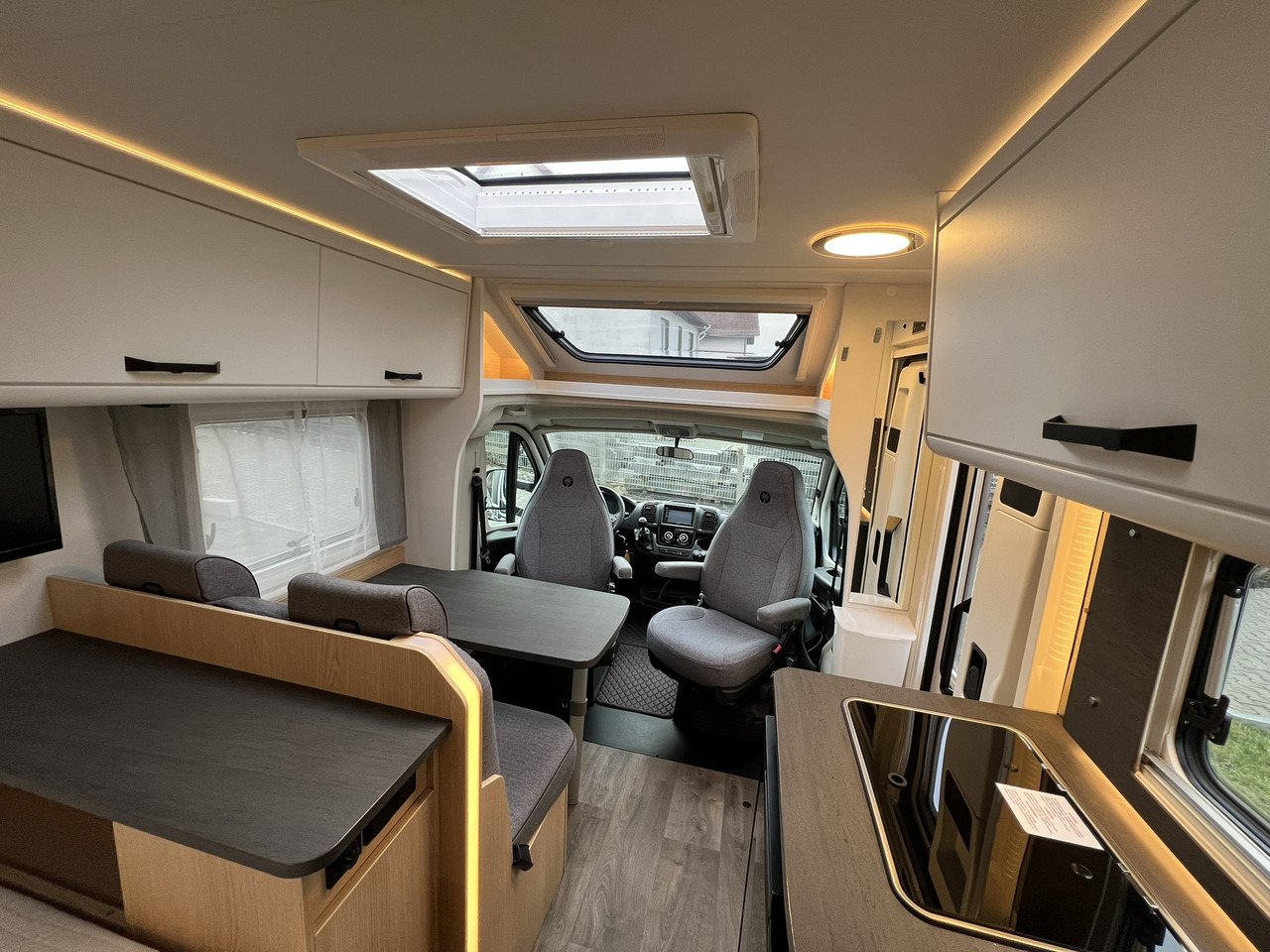 SUNLIGHT T 58 - Полуинтегриран кампер: слика 3 SUNLIGHT T 58 - Полуинтегриран кампер: слика 3