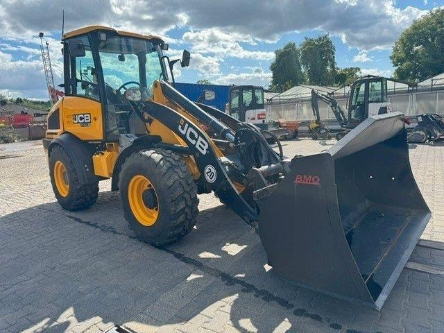 JCB 409 - Натоварувач на тркала: слика 2 JCB 409 - Натоварувач на тркала: слика 2