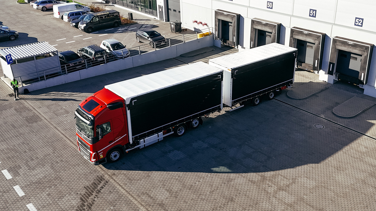 Volvo FH - Камион со церада: слика 5 Volvo FH - Камион со церада: слика 5