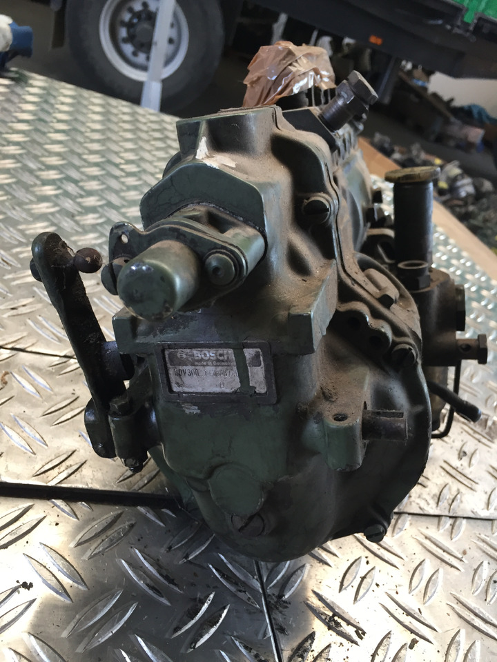 Gebrauchte Einspritzpumpe DB OM 314, Bosch - Nr. : 0 400 844 047 - Пумпа за гориво за Камион: слика 3 Gebrauchte Einspritzpumpe DB OM 314, Bosch - Nr. : 0 400 844 047 - Пумпа за гориво за Камион: слика 3
