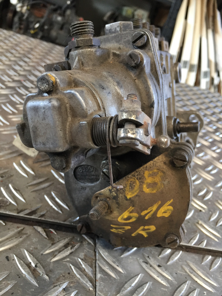 Gebrauchte Einspritzpumpe DB OM 616, Bosch - Nr. : 0 400 114 079 - Пумпа за гориво за Камион: слика 4 Gebrauchte Einspritzpumpe DB OM 616, Bosch - Nr. : 0 400 114 079 - Пумпа за гориво за Камион: слика 4