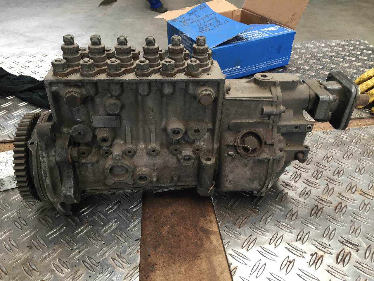 Gebrauchte Einspritzpumpe MAN 291, 6 Zylinder, Bosch - Nr. : PES 6P120 A720LS388 - Пумпа за гориво за Камион: слика 5 Gebrauchte Einspritzpumpe MAN 291, 6 Zylinder, Bosch - Nr. : PES 6P120 A720LS388 - Пумпа за гориво за Камион: слика 5