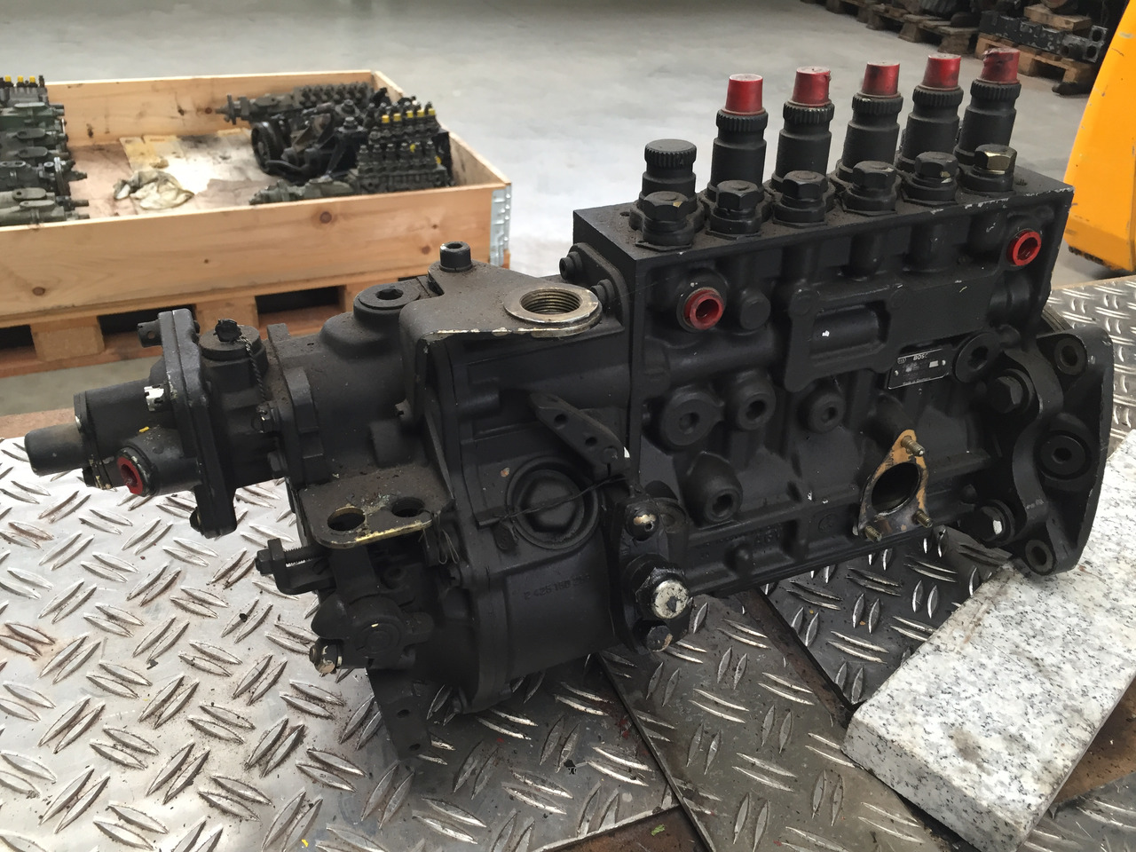 ---Gebrauchte Einspritzpumpe MAN 322, 5 Zylinder, Bosch - Nr. : 0402 035 028, MAN 51.11103 - 7122 - Пумпа за гориво за Камион: слика 3 ---Gebrauchte Einspritzpumpe MAN 322, 5 Zylinder, Bosch - Nr. : 0402 035 028, MAN 51.11103 - 7122 - Пумпа за гориво за Камион: слика 3