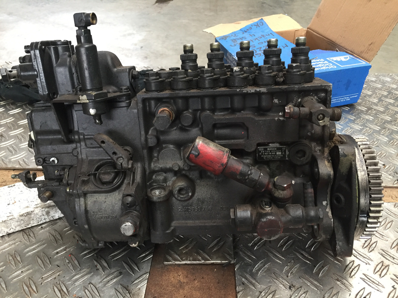 ---Gebrauchte Einspritzpumpe MAN, 5 Zylinder, Bosch - Nr. : 0402 735 805, MAN 51.11103 - 7202 - Пумпа за гориво за Камион: слика 1 ---Gebrauchte Einspritzpumpe MAN, 5 Zylinder, Bosch - Nr. : 0402 735 805, MAN 51.11103 - 7202 - Пумпа за гориво за Камион: слика 1